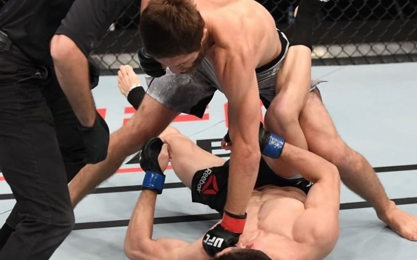 Саид Нурмагомедов финишировал Марка Стригла в первом раунде на UFC on ESPN+ 38