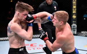 Энтони Смит разочарован эпизодом с UFC on ESPN 11, когда тренер пытался заставить бойца продолжить поединок