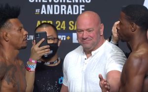 Видео боя Рэнди Браун - Алекс Оливейра UFC 261