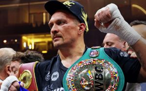 Боб Арум высказался о возможном лишении Усика титула IBF: "Эти организации портят бокс"