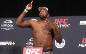 Результаты взвешивания турнира UFC on ESPN 8: Алистар Оверим - Уолт Харрис