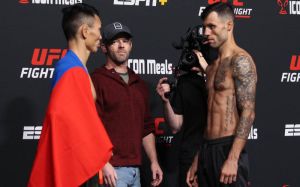 Видео боя Данаа Батгерел - Брэндон Дэвис UFC Fight Night 195