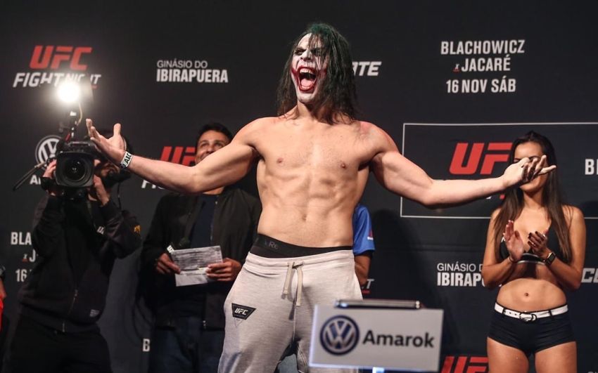 Боец UFC Маркус Перес пришел на взвешивание в знаменитом образе Джокера Хита Леджера