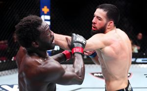 Нассурдин Имавов остановил Джареда Каннонье в четвертом раунде на UFC on ESPN 57