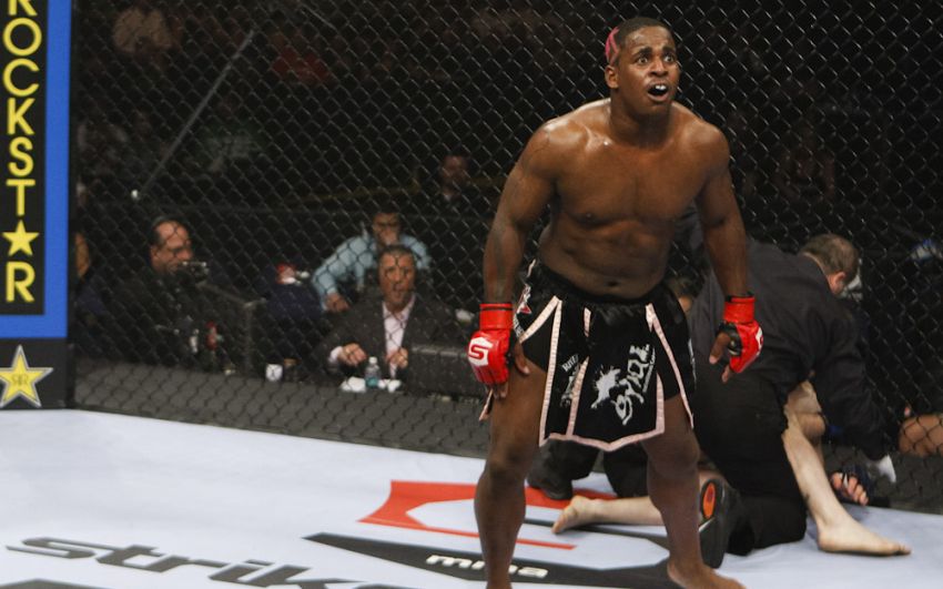 Боец UFC рассказал, как Головкин нокаутировал "Канело" во время спарринга во втором раунде