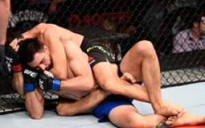 UFC: Майя быстро задушил Кондита