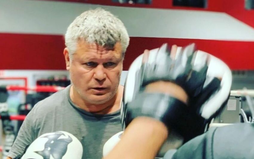 Тактаров стихами ответил на предположение Грина по поводу Махачева и допинга