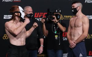 Видео боя Билл Алджео - Спайк Карлайл UFC on ESPN 18