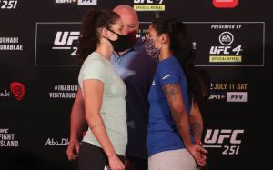 Видео боя Ванесса Мело - Кэрол Роса UFC 251