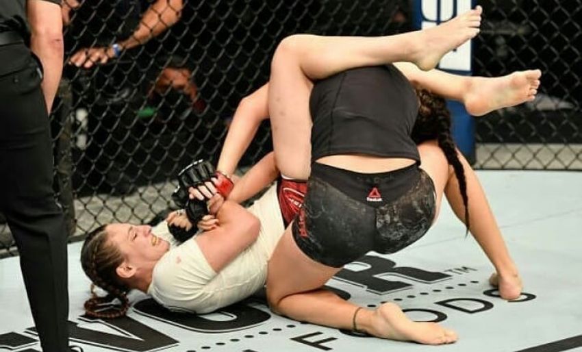 Лиана Джоджуа досрочно победила Диану Бельбиту на UFC on ESPN 13