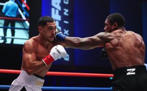 Джей Опетайя победил Брэндона Глэнтона и стал чемпионом Zuffa Boxing
