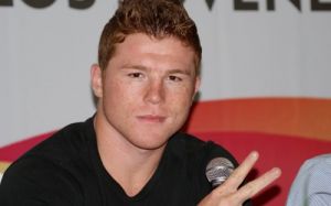 Сауль Альварес отказался от титула WBC