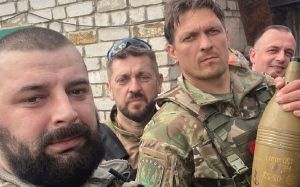 Артем Федецкий рассказал, как Усик стрелял по оккупантам из танка: "Из Нью-Йорка пи***нул по оркам"