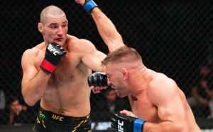 Видео боя Дрикус дю Плесси – Шон Стриклэнд UFC 297