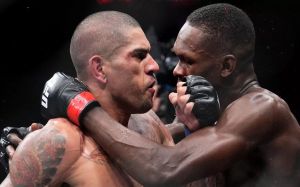 Алекс Перейра финишировал Адесанью, став новым чемпионом UFC