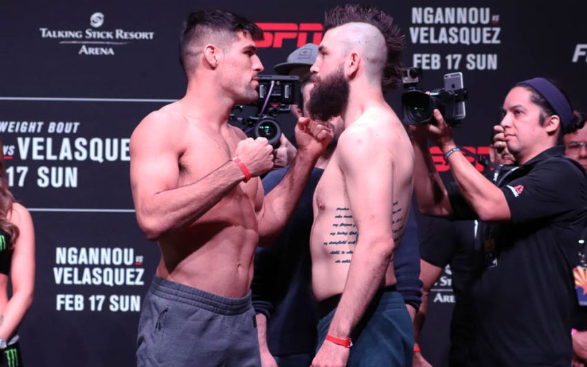 Видео боя Висенте Люке - Брайан Барберена UFC on ESPN 1