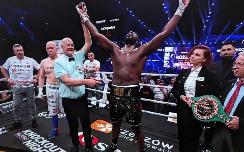 Лоуренс Околи быстро разобрался с Лукашом Розански, отобрав у поляка титул WBC в бриджервейте
