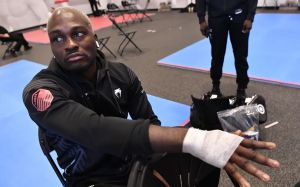 Дерек Брансон уволен из UFC, Роман Долидзе в поисках нового соперника