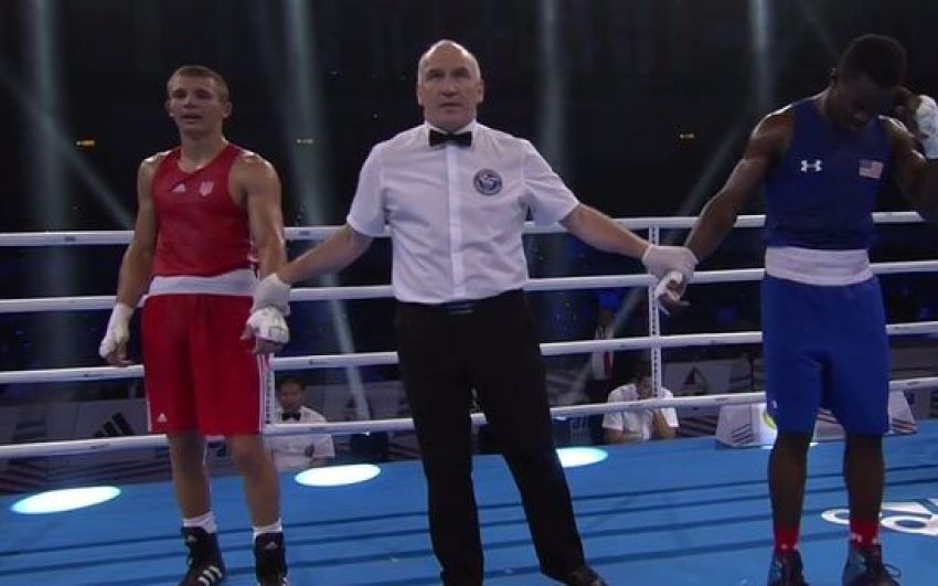 Александр Хижняк вышел в финал чемпионата мира по боксу