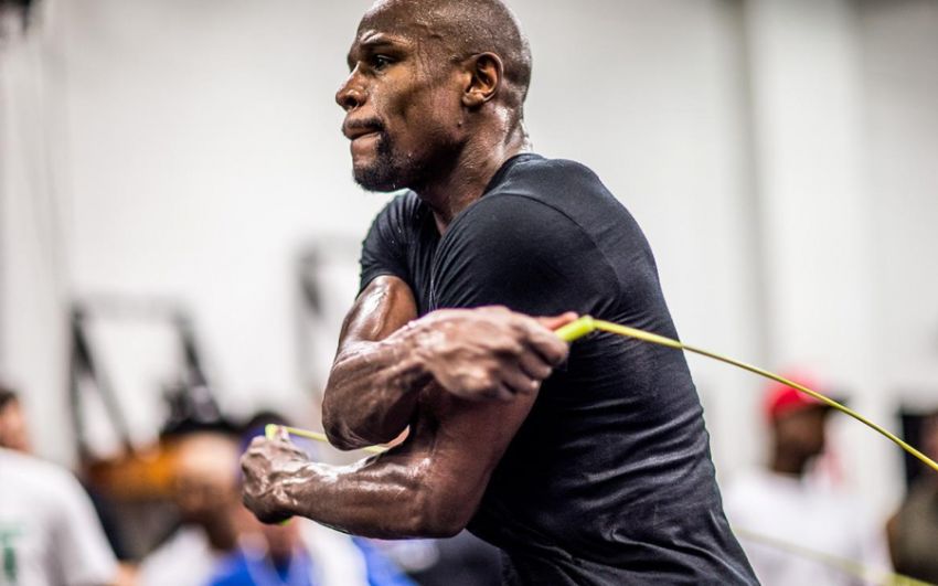 Floyd Mayweather занял 1 место рейтинга boxrec all time.