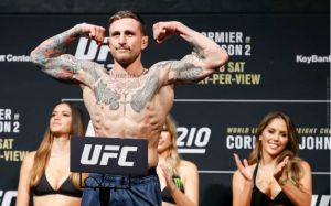 UFC Fight Night 131: Грегор Гиллеспи победил Винса Пичела удушающим приемом