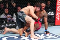 Мовсар Евлоев победил Лерона Мерфи в главном событии UFC Fight Night 270
