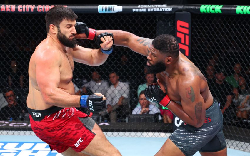 Видео боя Кертис Блэйдс – Ривзан Куниев UFC on ABC 8