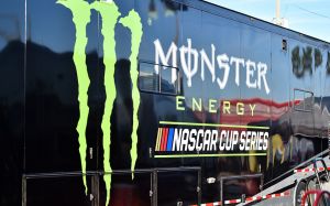 Bellator анонсировал еще одно событие Monster Energy NASCAR на 19 августа