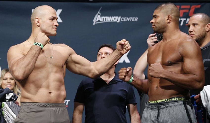 UFC расторгло контракт с Алистаром Оверимом и Джуниором Дос Сантосом