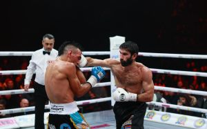 Арам Фаниян не без проблем защитил титул WBO Global в бою с Николосом Харой