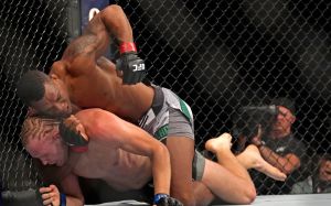 Видео боя Жаилтон Алмейда – Антон Туркалдж UFC 279