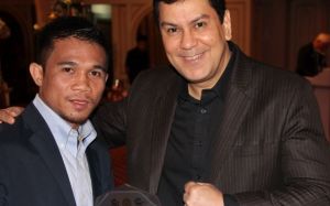 Срисакет Сор Рунгвисаи получает «Бойца года» на церемонии WBC Asia Awards