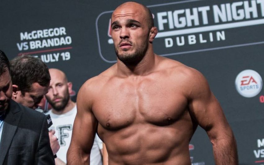 UFC on FOX 28: Илир Латифи "задушил" Овинса Сен-Прю в первом раунде