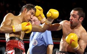 Махьяр Моншипур - Сомсак Ситчатчавал: Ring Magazine Fight of the Year 2006