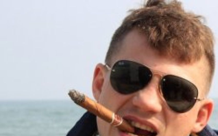 Денис Беринчик повалял, но не забил венгра Мижеи