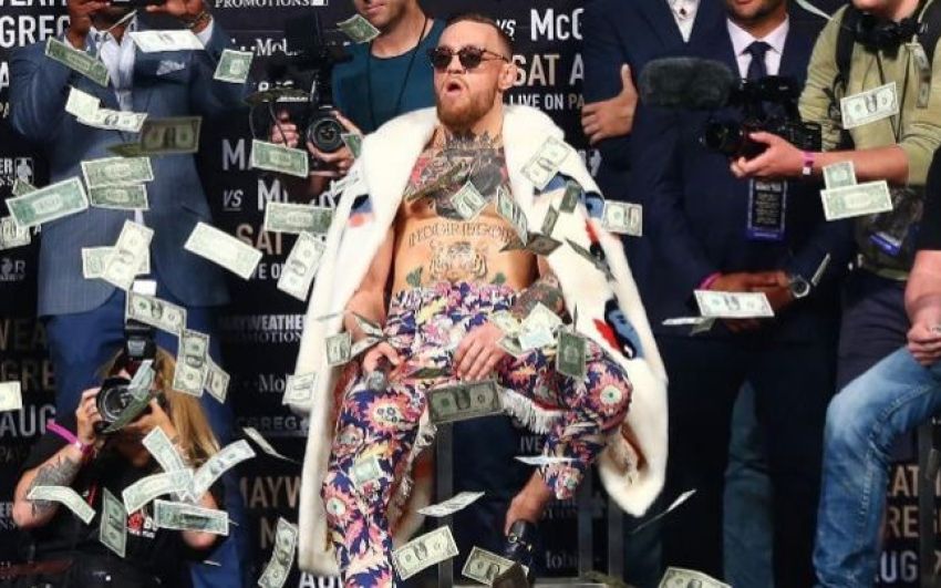 Стали известны зарплаты участников UFC 229