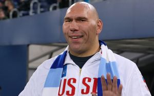 Николай Валуев обсудил главный бой UFC 254: "Гэтжи уже полностью изучил Нурмагомедова"