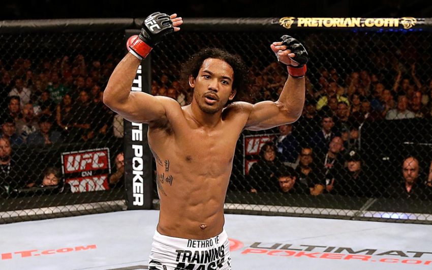 Бенсон Хендерсон победил Саада Авада на турнире Bellator 208