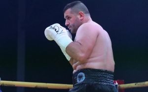 Нури Сефери завершил карьеру после поражения Мурату Гассиеву