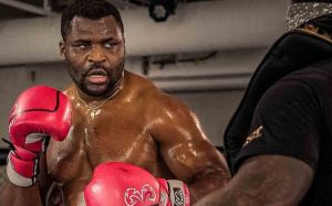 Кенни Флориан: "Тройка или четверка лидеров PFL может тягаться с Фрэнсисом Нганну"