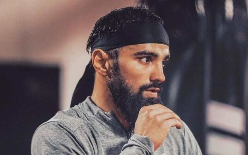 "Много нечистоплотных людей". Боец UFC Асхабов рассказал, почему часто дрался в тайской тюрьме