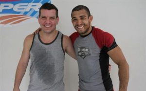 Андре Педернейрас: Мы четыре года просили UFC разрешить нам сохранить пояс полулегкого дивизиона и подраться за титул в легком весе