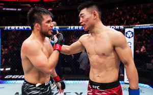Видео боя Сонг Ядонг - Генри Сехудо UFC Fight Night 252
