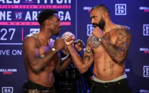 Видео боя Фил Дэвис - Лиам МакГири Bellator 220