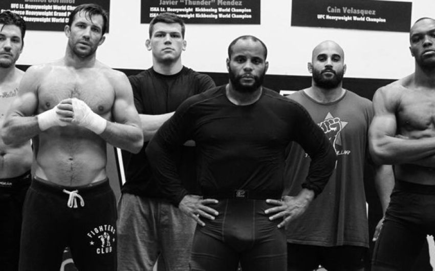 Бойцу UFC не разрешили одевать тюрбан для выхода в октагон 