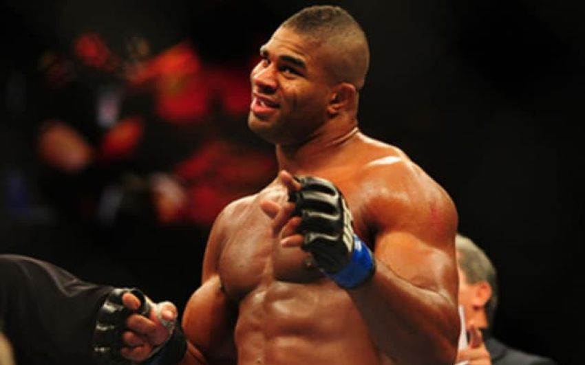 Алистар Оверим: "UFC хотя бы платит своим бойцам, другие промоушены - нет"
