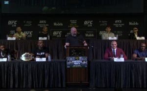 Пресс-конференция перед турниром UFC 235