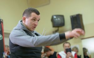 Эгидиюс Каваляускас празднует очередную победу, на этот раз досрочную 