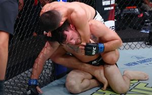 Видео боя Байсангур Сусуркаев – Эрик Нолан UFC 319