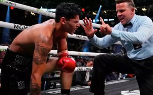 Легендарный Хулио Сесар Чавес разнес Гарсию: "Больше не буду смотреть его бои!"